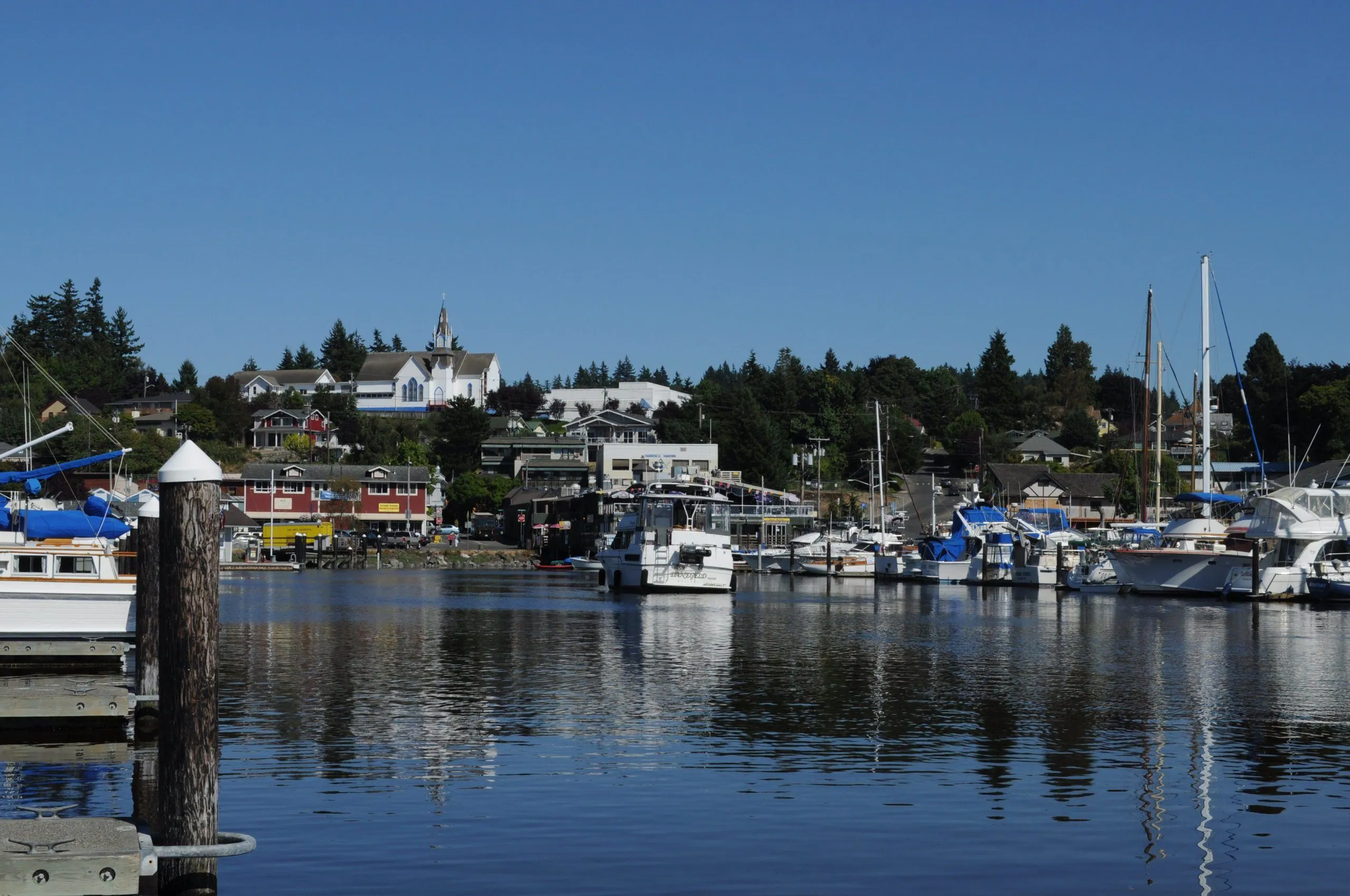We make moving stress-free, simple, and fast for families and businesses across Poulsbo, WA